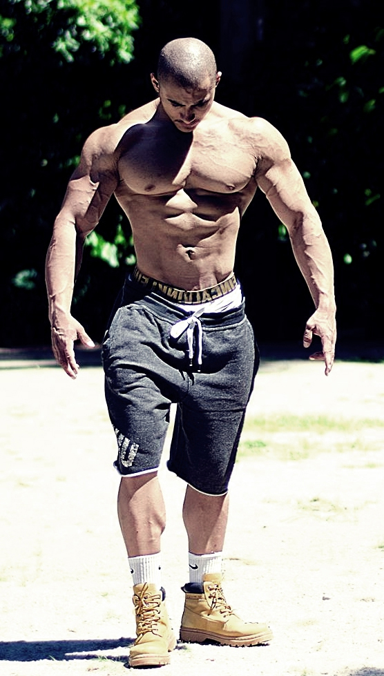 Léo Araújo Bodybuilder